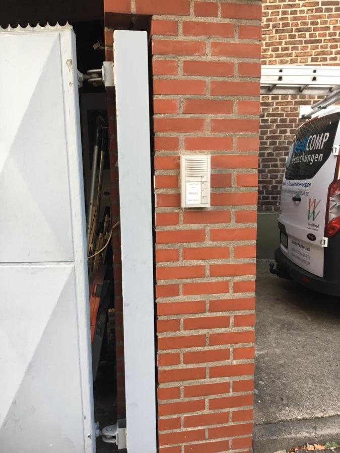 Dormitorium Kaarst Wohnraum Auf Zeit Hostel Екстериор снимка