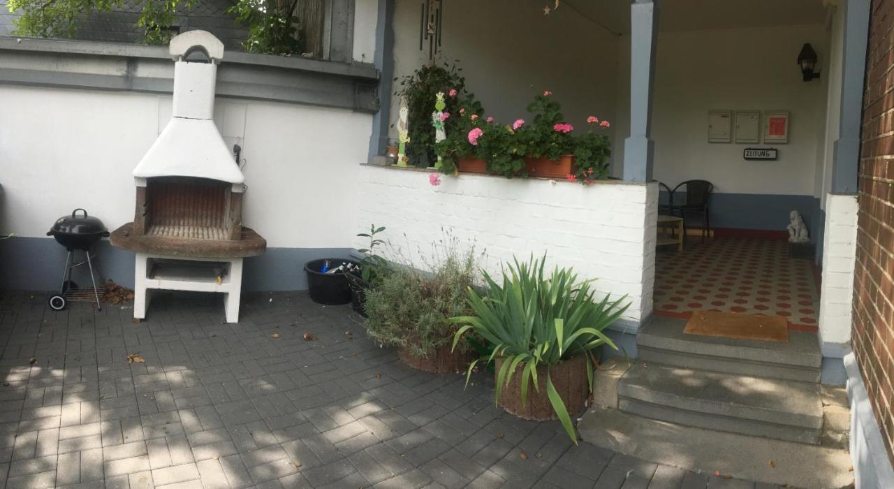 Dormitorium Kaarst Wohnraum Auf Zeit Hostel Екстериор снимка