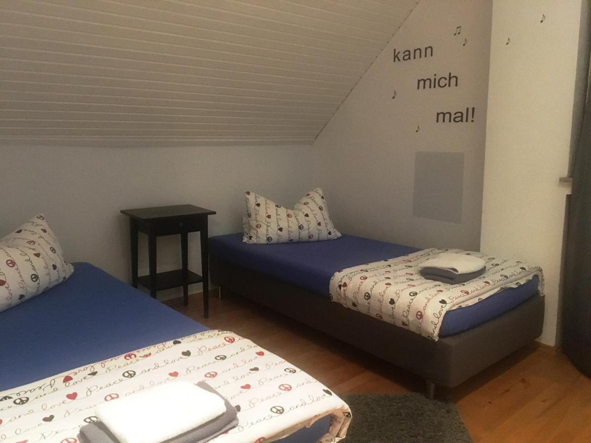Dormitorium Kaarst Wohnraum Auf Zeit Hostel Екстериор снимка