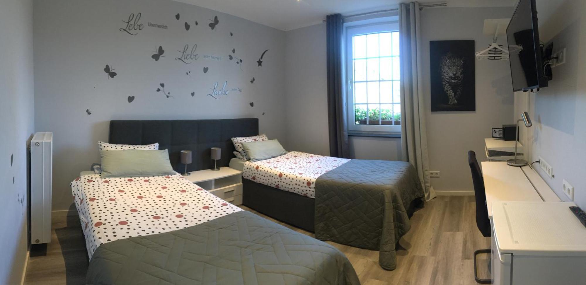 Dormitorium Kaarst Wohnraum Auf Zeit Hostel Екстериор снимка