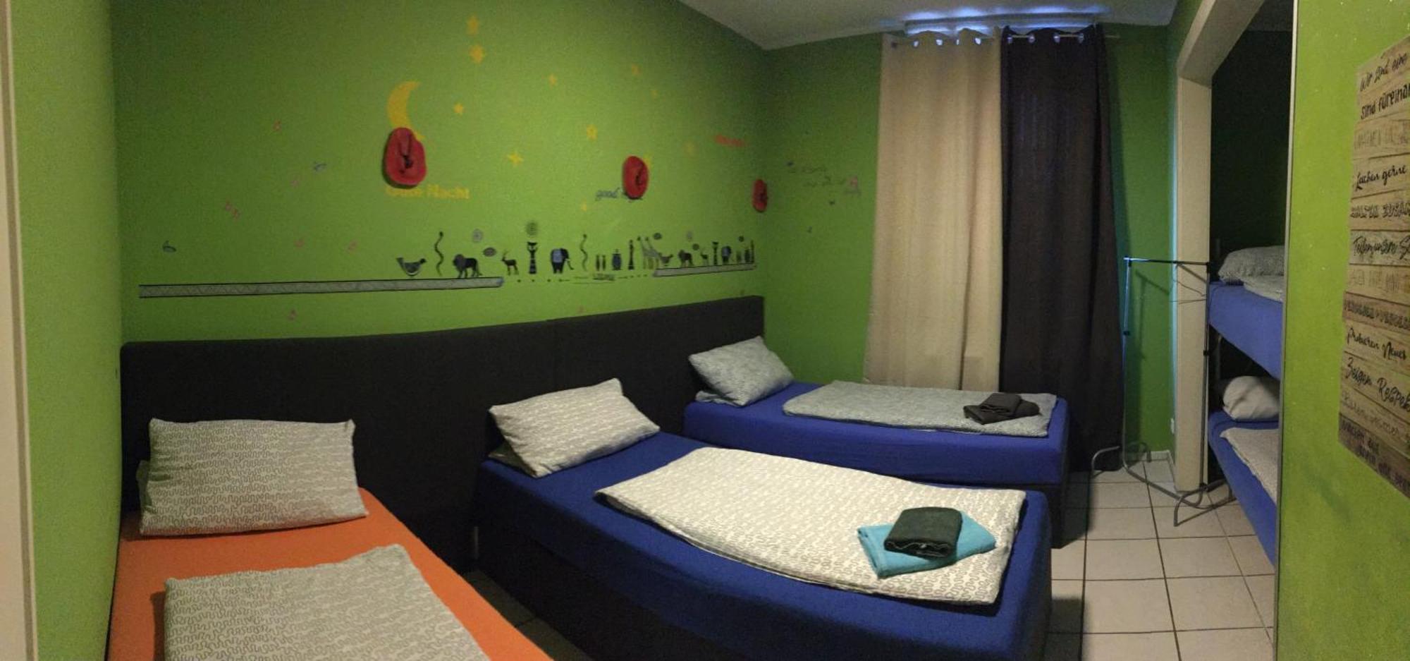 Dormitorium Kaarst Wohnraum Auf Zeit Hostel Екстериор снимка