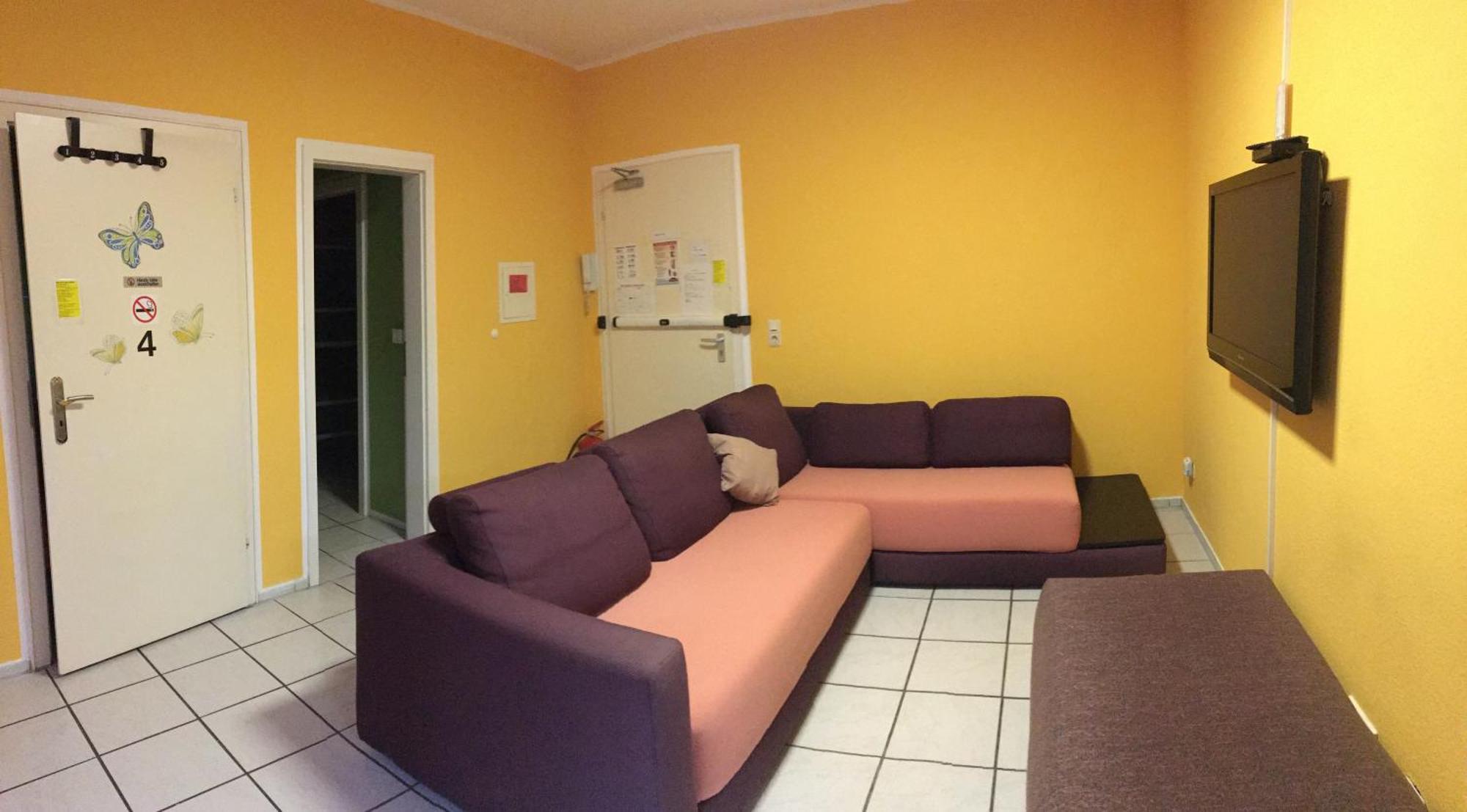Dormitorium Kaarst Wohnraum Auf Zeit Hostel Екстериор снимка
